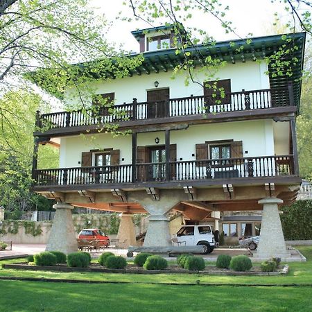 Апартаменти El Horreo Мірафлорес-де-ла-Сьєрра Екстер'єр фото